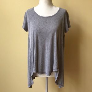 Fab’Rik Gray Hi/Lo Short Sleeved Blouse